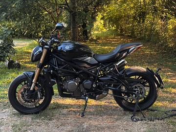 Moto Benelli 752S