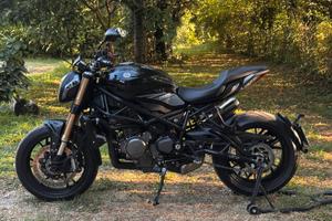 Moto Benelli 752S