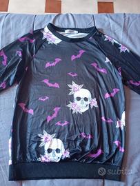 Maglia con teschi e pipistrelli