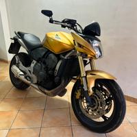 Honda hornet cb600f