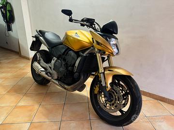 Honda hornet cb600f