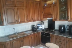 App arredato + 180 mq di magazzino e cantina