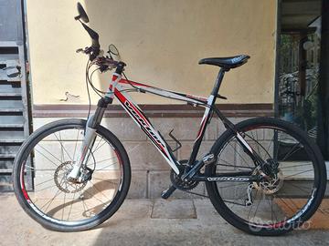 Bicicletta MTB perfetta praticamente mai usata