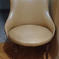 Poltroncina vintage in ecopelle