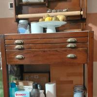 madia in legno massello utilissima in cucina