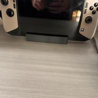 Console MSI Claw 8 ai+ con accessori