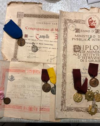 Lotto diplomi ventennio al merito e medaglie