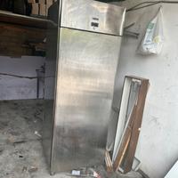 Frigo Zanussi 700 lt piu frigo 1400 lt