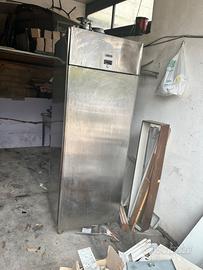 Frigo Zanussi 700 lt piu frigo 1400 lt