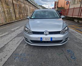 Volkswagen Golf 2.0 TDI DSG 5p. Highline BlueMotio