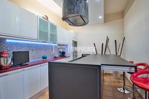 Trilocale rinnovato con box, posto auto e balcone!