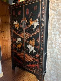 Mobile cinese in lacca nera e pietra ollare