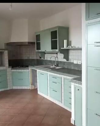 Incassi cucina in muratura + credenza