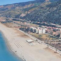 Trilocale ristrutturato fronte mare