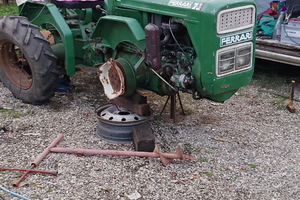 Trattore agricolo Ferrari