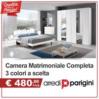 Camera da letto moderna con specchi