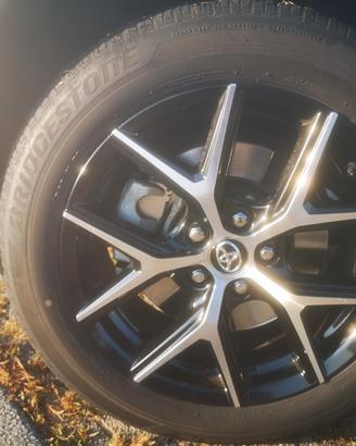 4 cerchi in lega Toyota diamantati  235/55 R18