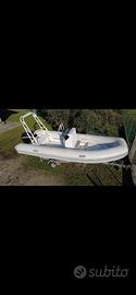 Gommone, motore e carrello