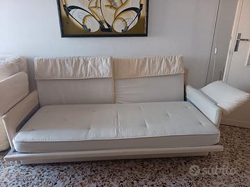 divano con 2 letti singoli