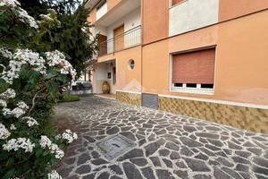 CASA SEMINDIPENDENTE A CAZZAGO SAN MARTINO