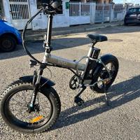 Ebike bicicletta elettrica e pedalata assistita