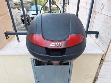 Bauletto Givi N-Max 2015>2020 con staffe