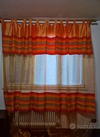 Tende trasparenti a vetro colore arancione 