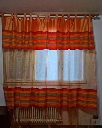Tende trasparenti a vetro colore arancione 