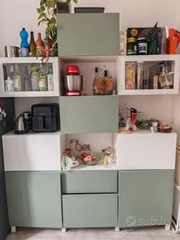 Cucina salvia e bianca