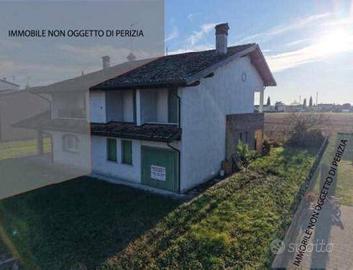 Immobile in asta di 270 m² con 4 locali a Concordi
