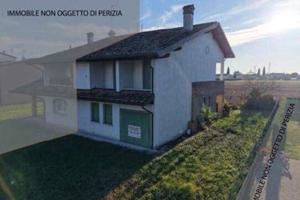 Immobile in asta di 270 m² con 4 locali a Concordi