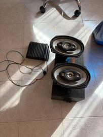 Subwoofer auto attivo ed amplificatore + 2 casse