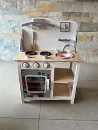 cucina in legno da bambini