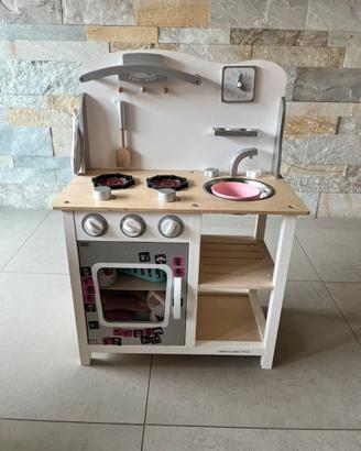 cucina in legno da bambini
