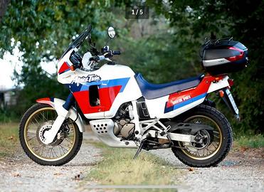 Moto Africa Twin 750