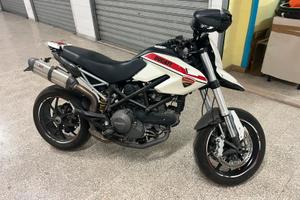 Ducati Hypermotard 796