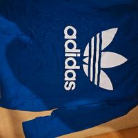 T-shirt/maglia/pantaloncini adidas limited