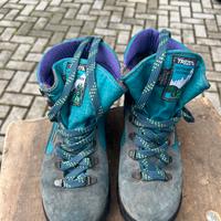 Scarponi  trekking  ( 2 paia)