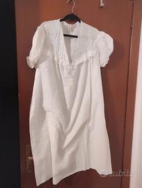 Camicia da notte bianca vintage