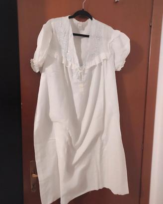 Camicia da notte bianca vintage