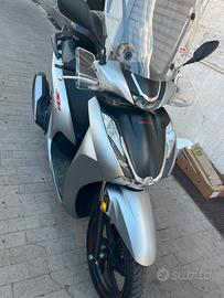 Honda sh 350
