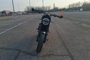 Husqvarna svartpilen 125