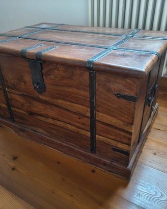 Baule in legno massiccio 82x54xh47