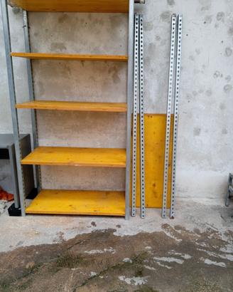 scaffale con ripiani. Cell 3760746302
