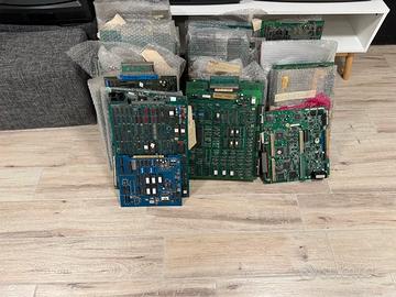 Lotto di circa 60 schede arcade JAMMA da testare
