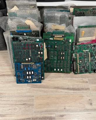 Lotto di circa 60 schede arcade JAMMA da testare