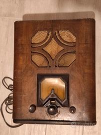 Radio d'epoca a valvole Philips 638A