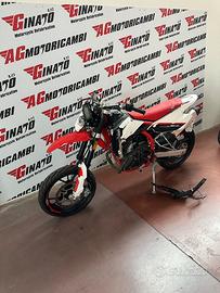 RICAMBI SWM SM 125 R 2024 MOTORE OK