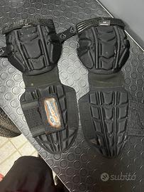 Protezioni sportive Ufo ginocchia/stinchi e gomiti