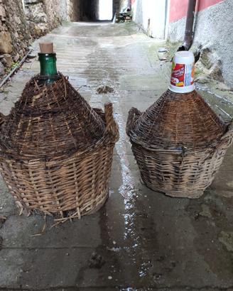 Antiche damigiane 25lt impagliate da vino